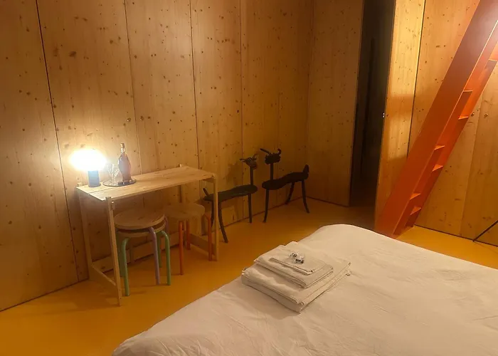 14º Esquadra — Cais Das Pedras Guest House OOporto